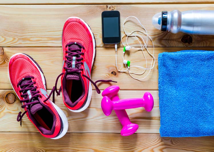 Laufschuhe und Sport-Gear © kosmos111 - stock.adobe.com Laufschuhe und Sport-Gear