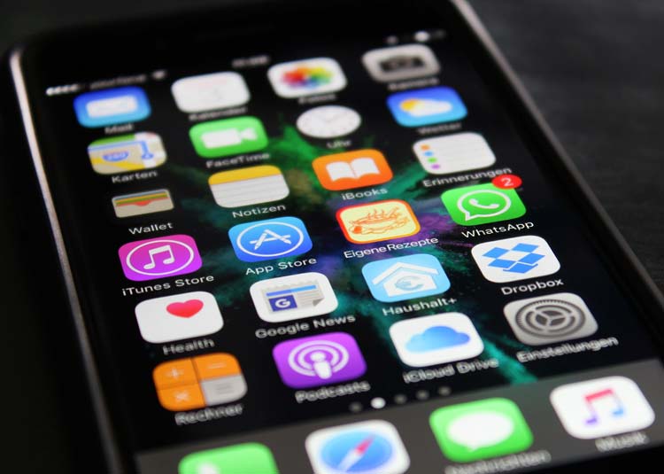 Apps auf einem Smartphone-Display © HeikoAL on Pixabay Apps auf einem Smartphone-Display