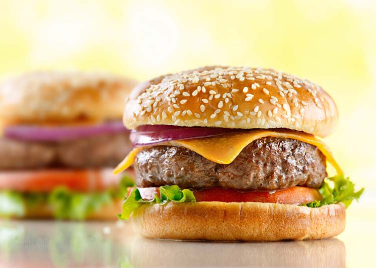 Zwei Burger © Joshua Resnick - Fotolia.com Zwei Burger