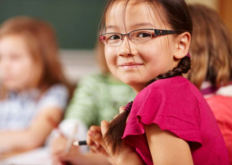 Mädchen in Schule © Christian Schwier - Fotolia.com Mädchen in Schule